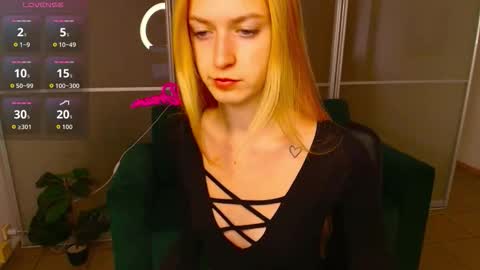 Snapshot of mirandamayers chatting on September 2025 12:10:02 PM MirandaMayers online show from September 2025 12:10:02 PM