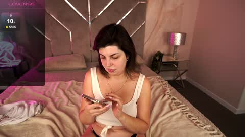 Snapshot of mirandawarm chatting on December 2024 12:38:01 AM Miranda online show from December 2024 12:38:01 AM