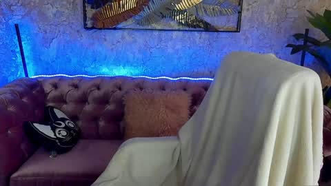 Snapshot of mirandawarm chatting on January 2025 06:46:01 AM Miranda online show from January 2025 06:46:01 AM