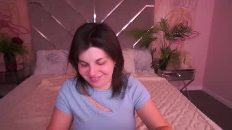 Snapshot of mirandawarm chatting on February 2026 05:49:01 AM Miranda online show from February 2026 05:49:01 AM