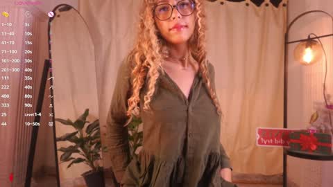 Snapshot of miranditaa chatting on December 2024 03:55:02 AM MIRANDA HERNANDEZ online show from December 2024 03:55:02 AM