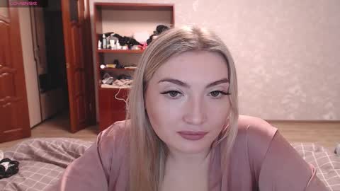 Snapshot of miraroy chatting on February 2026 02:54:01 PM Mira online show from February 2026 02:54:01 PM