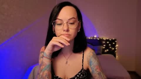MiraSkyy online show from May 2026 03:17:01 PM