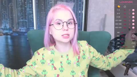 Kira online show from December 2024 04:14:02 PM