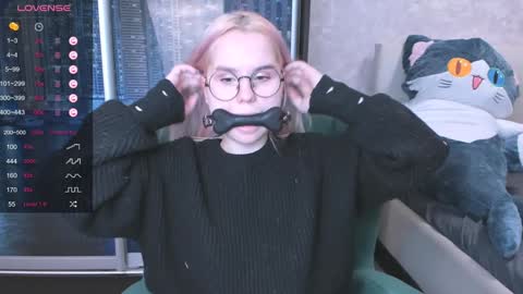 Kira online show from January 2025 02:40:01 AM