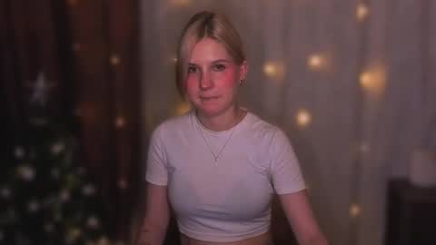 Mira online show from December 2025 09:57:01 PM