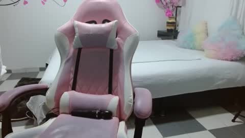 Mishka online show from March 2025 06:05:02 AM