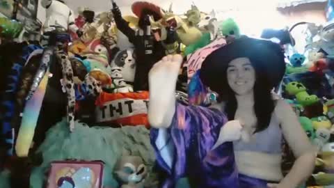 Snapshot of mishkawolfcatbbbygirl chatting on February 2025 04:03:02 PM mishkababygirl online show from February 2025 04:03:02 PM