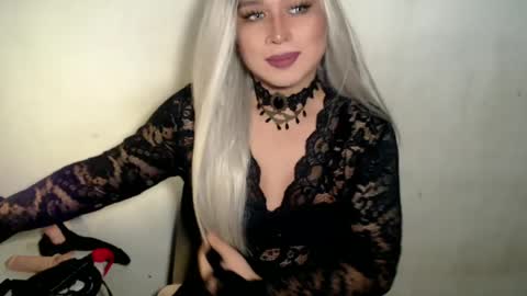 miss_4cuck_ online show from July 2026 11:38:01 AM