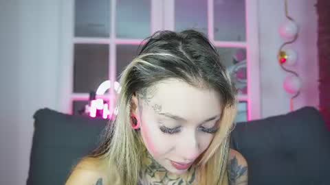 Snapshot of miss___angel chatting on June 2026 11:02:01 AM miss___angel online show from June 2026 11:02:01 AM