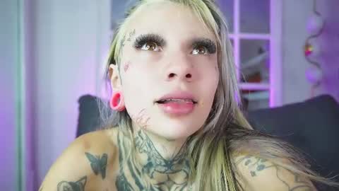 Snapshot of miss___angel chatting on July 2026 11:05:02 AM miss___angel online show from July 2026 11:05:02 AM