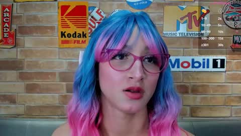 Salome online show from December 2025 06:05:02 PM