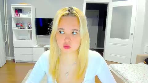 Snapshot of miss__selena chatting on November 2025 09:40:01 PM miss__selena online show from November 2025 09:40:01 PM