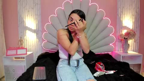 miss__star_ online show from June 2026 01:09:02 PM