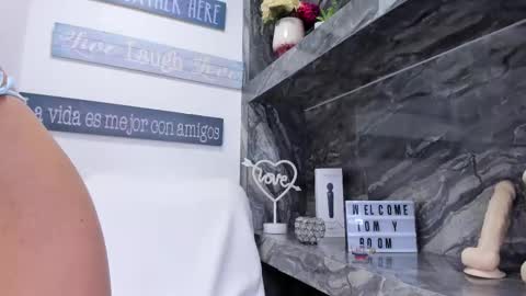 Zoe online show from October 2025 06:05:01 PM