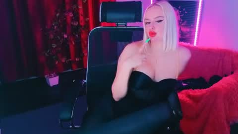 miss_alice_silver online show from June 2026 08:22:02 PM