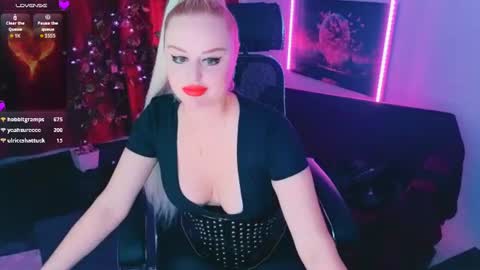 miss_alice_silver online show from June 2026 06:32:01 PM