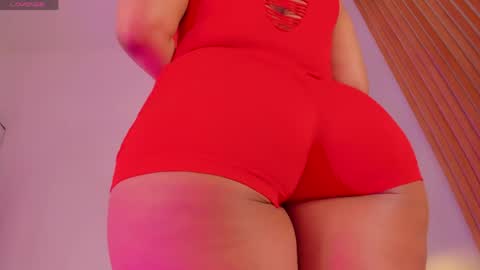 Snapshot of miss_ambrer chatting on April 2026 04:39:01 AM Amber online show from April 2026 04:39:01 AM