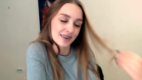 Snapshot of miss_angelina_ chatting on October 2025 06:05:01 AM Angelina online show from October 2025 06:05:01 AM