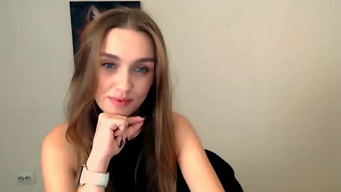 Snapshot of miss_angelina_ chatting on October 2025 06:58:01 AM Angelina online show from October 2025 06:58:01 AM