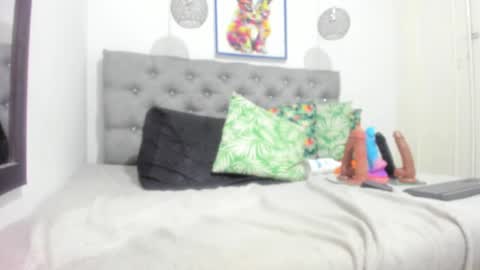 miss_big_ass21 online show from March 2025 01:01:02 AM