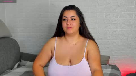 Snapshot of miss_boujee chatting on December 2024 09:45:02 AM Ana online show from December 2024 09:45:02 AM