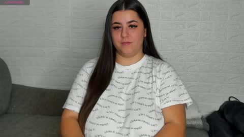 Snapshot of miss_boujee chatting on January 2025 12:18:01 PM Ana online show from January 2025 12:18:01 PM