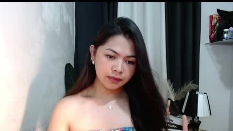 Snapshot of miss_briella chatting on April 2026 02:28:02 PM Briella online show from April 2026 02:28:02 PM