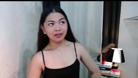 Snapshot of miss_briella chatting on April 2026 12:32:01 PM Briella online show from April 2026 12:32:01 PM