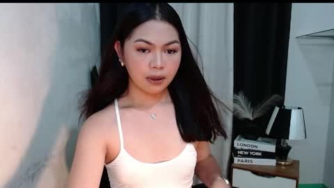 Snapshot of miss_briella chatting on April 2026 04:36:02 PM Briella online show from April 2026 04:36:02 PM