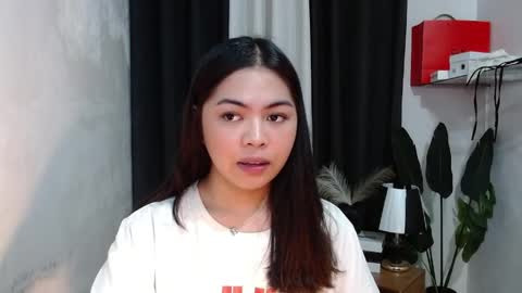 Snapshot of miss_briella chatting on May 2026 04:57:04 PM Briella online show from May 2026 04:57:04 PM