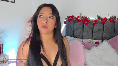 Snapshot of miss_brunette_ chatting on December 2024 11:42:01 PM lucy 3 online show from December 2024 11:42:01 PM