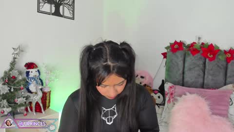 Snapshot of miss_brunette_ chatting on December 2024 04:16:02 AM lucy 3 online show from December 2024 04:16:02 AM