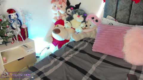 Snapshot of miss_brunette_ chatting on January 2025 12:43:02 AM lucy 3 online show from January 2025 12:43:02 AM