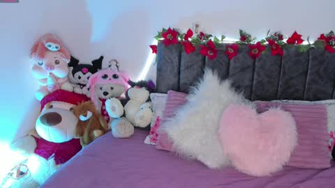 Snapshot of miss_brunette_ chatting on January 2025 06:27:01 AM lucy 3 online show from January 2025 06:27:01 AM