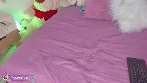 Snapshot of miss_brunette_ chatting on January 2025 05:31:02 AM lucy 3 online show from January 2025 05:31:02 AM