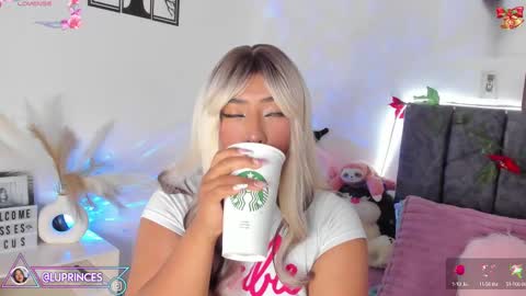 Snapshot of miss_brunette_ chatting on February 2025 11:04:02 PM lucy 3 online show from February 2025 11:04:02 PM