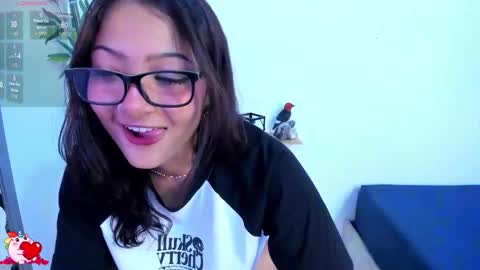 Snapshot of miss_danikaa chatting on November 2025 02:33:02 AM miss_danikaa online show from November 2025 02:33:02 AM