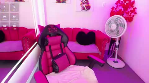 Melanie online show from May 2026 04:04:02 PM