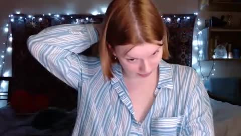 Elis online show from February 2025 07:49:01 PM