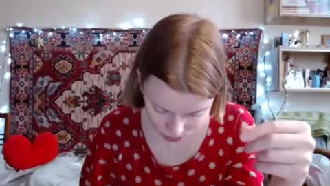 Elis online show from February 2025 12:14:02 PM