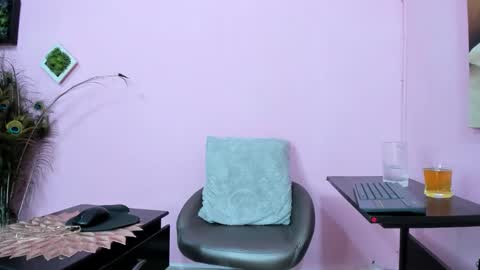 Snapshot of miss_flora chatting on September 2025 10:39:02 AM Monica Patricia online show from September 2025 10:39:02 AM