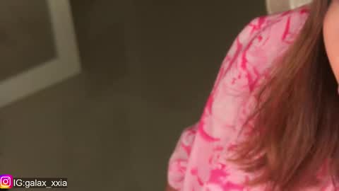  Elisabeth  IG galax xxia       online show from February 2025 01:56:01 AM