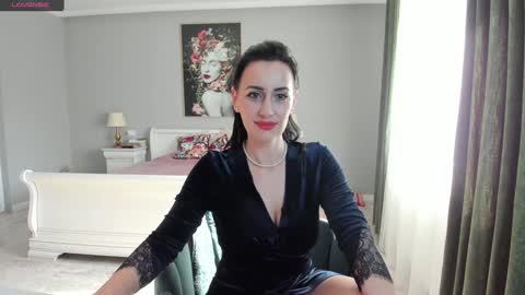 Miss Giulia online show from January 2025 09:55:01 AM