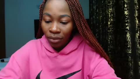 Snapshot of miss_kiarrafit chatting on February 2025 06:13:01 PM Miss Kiarrafit online show from February 2025 06:13:01 PM