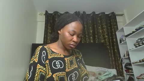 Snapshot of miss_kiarrafit chatting on December 2025 03:52:01 PM Miss Kiarrafit online show from December 2025 03:52:01 PM