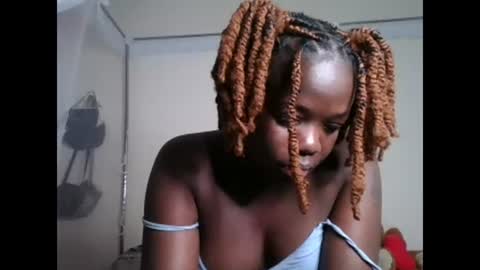 Snapshot of miss_kookie chatting on February 2025 04:07:02 AM miss_kookie online show from February 2025 04:07:02 AM