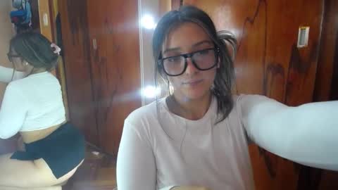 lilieth  online show from November 2025 04:38:01 PM