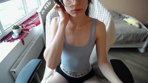 Miss Lina online show from April 2026 10:57:01 AM