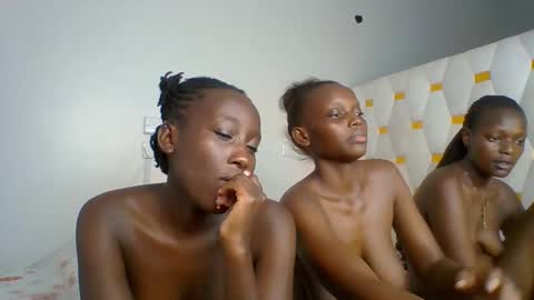 miss_lolah7 online show from May 2026 11:54:01 PM